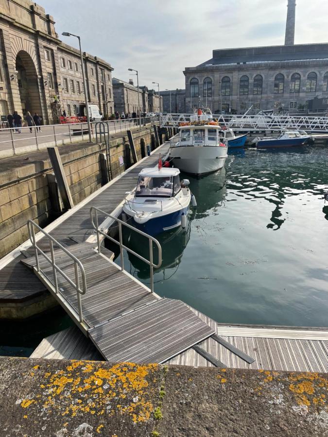 Bumble Bee Cottage Plymouth Esterno foto