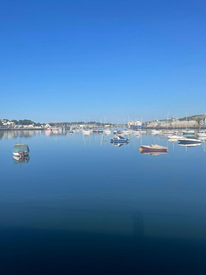 Bumble Bee Cottage Plymouth Esterno foto